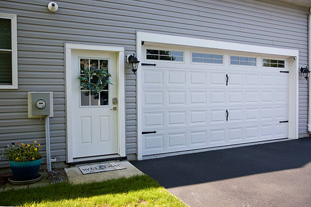 24/7 Emergency Garage Door Panel Replacement experts in Oliver, PA
